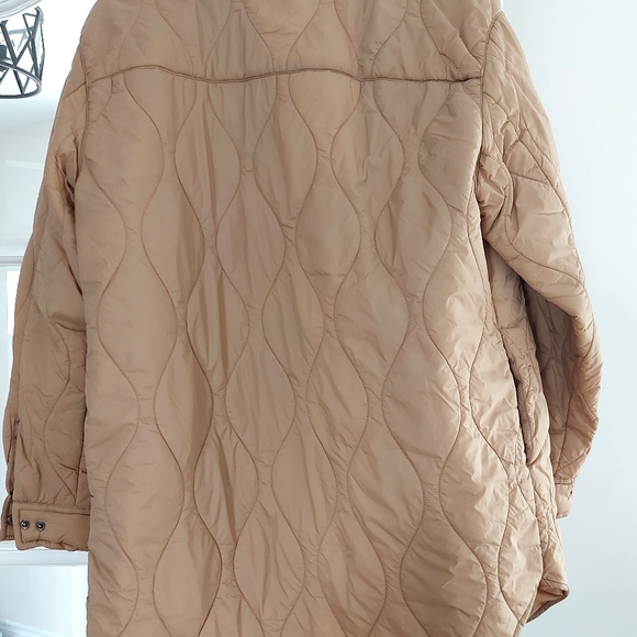 Trendy Tan Oversized Quilted Women's Jacket - Picture 4 of 4
